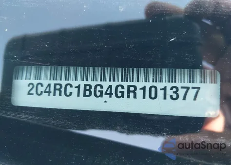 2016 Chrysler Town & Country Touring z USA, uszkodzony, nr VIN 2C4RC1BG4GR101377